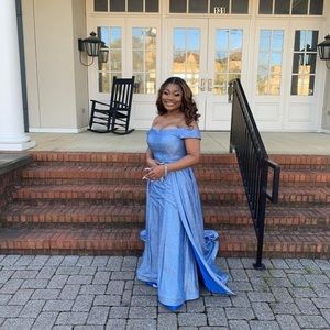 Meet your Posher, Tania